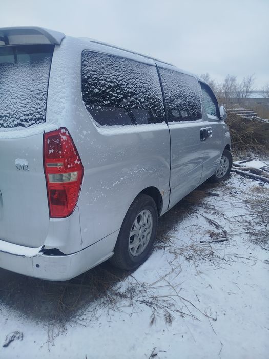 Продам машину хюндай Старекс