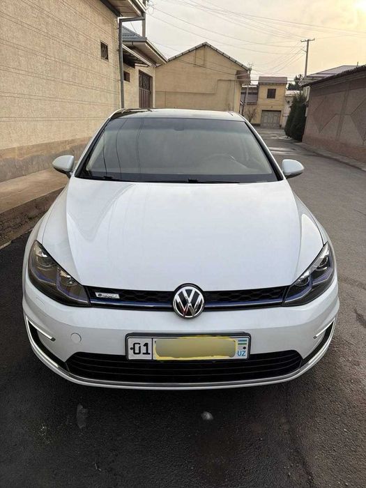 СРОЧНО! Volkswagen e-Golf 2020 — отличное состояние