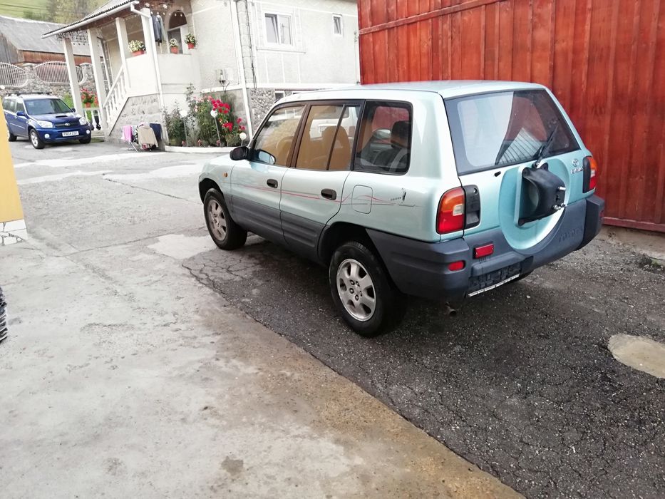 Bancheta spate toyota rav 4 2.0 i