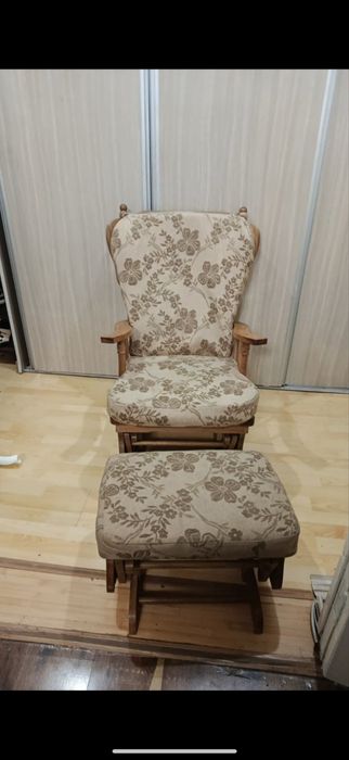 Продам кресло качалку