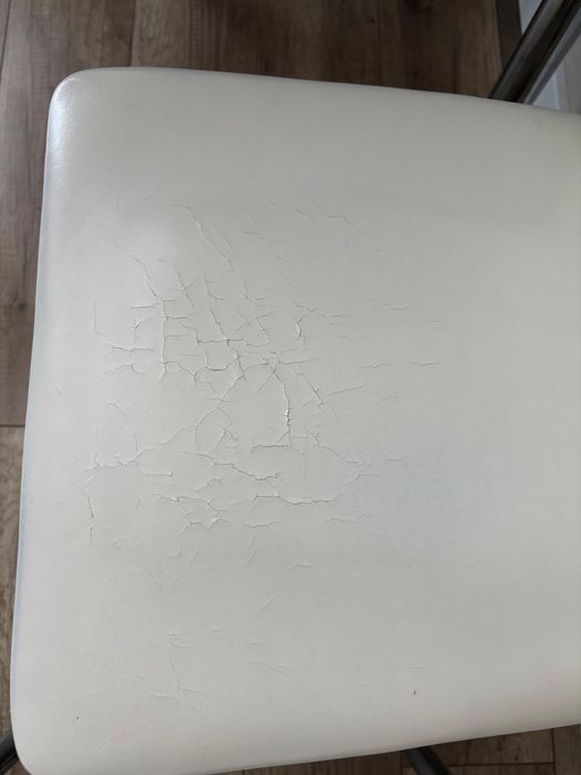 Продам стулья, обувницу, вешалку