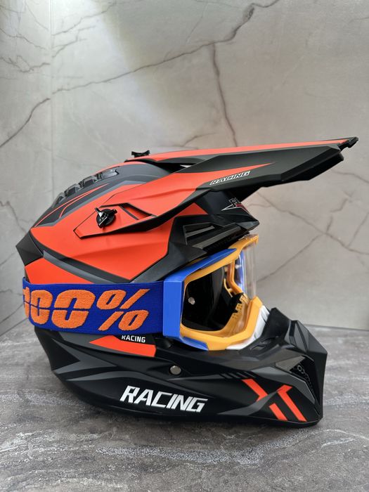 НОВО! Комплект кросови каски с очила