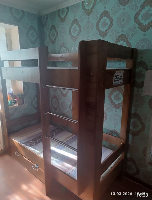 Кровать двухъярусная