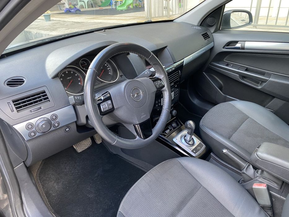 Опел Астра Н 1.6 116кс. На части Изитроник.