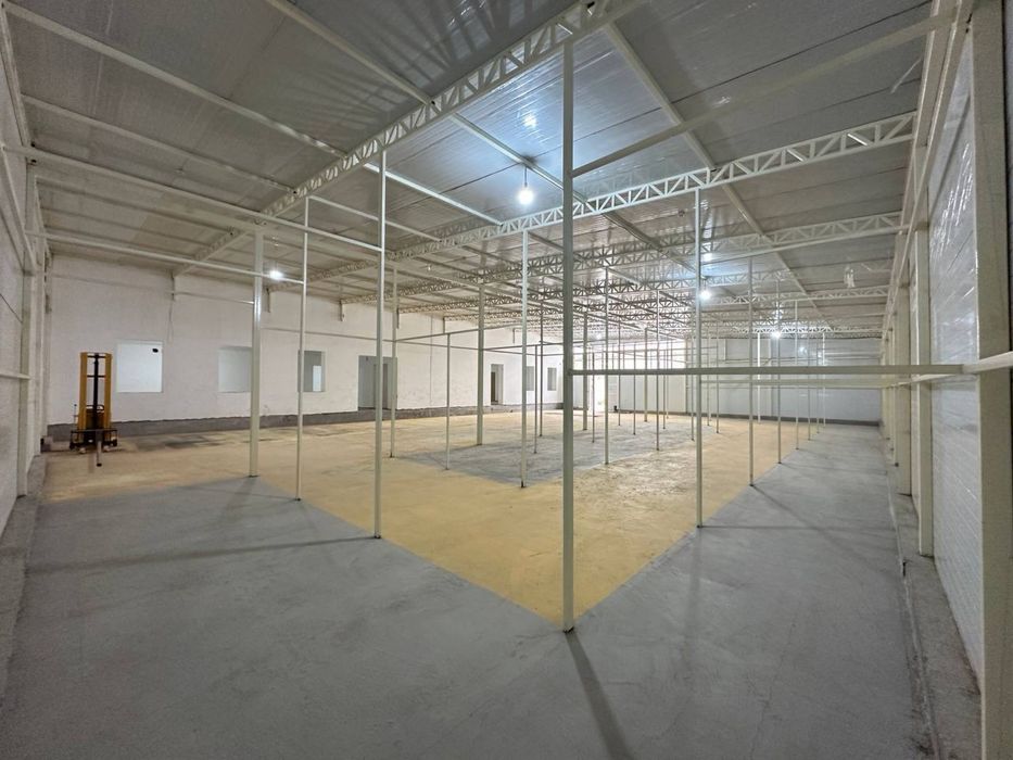 Нөкис қаласы орайлық базарға жақын жерде жайласқан имарат сатылады