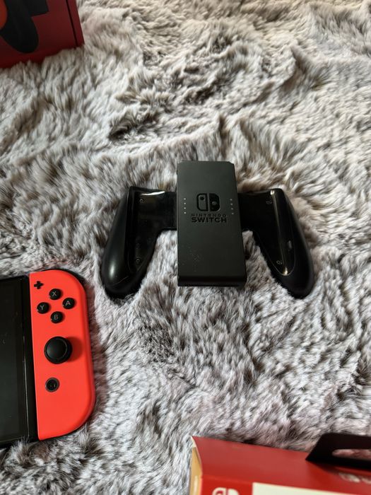 Nintendo Switch Oled + Super Mario