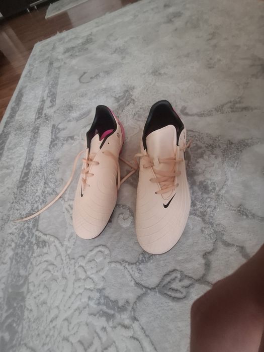 Vând ghete de fotbal Nike Phantom GX nr 42 aproape noi