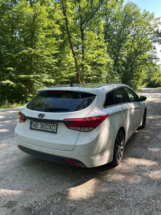 HYUNDAI i40 2012 — imagine 3