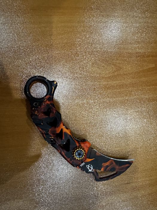 Ножове-1тренировачна карамбитка и един тренировачен csgo knife