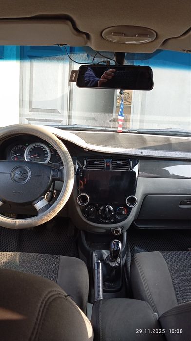 Ласетти жентра сотилади