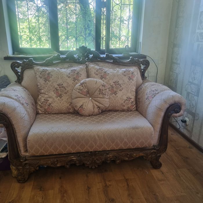 2 дивана (2-х и 3-х местные) б/у