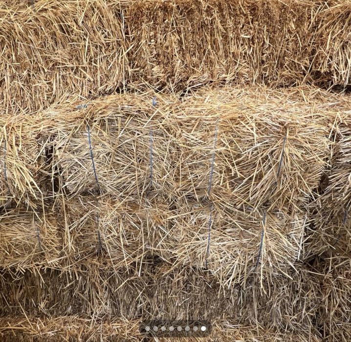 Baloti de paie  in Valea Jiului