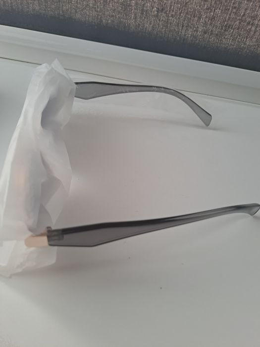 Продам очки солнцезащитные
