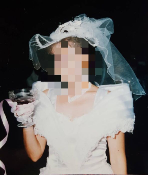 Сватбена рокля - бяла