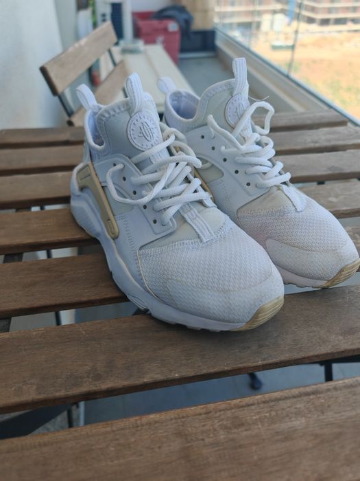 Nike Air Huarache / Adidas Ozweego