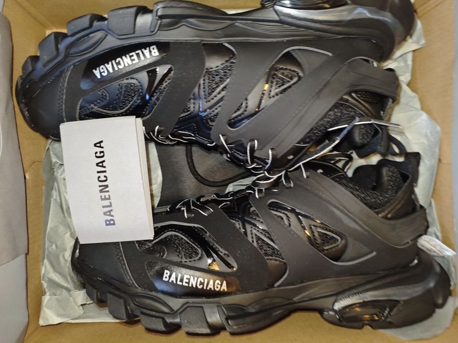 Balenciaga track