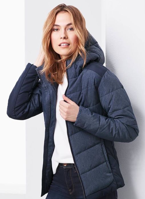 Женские куртки от немецкого бренда Tchibo.