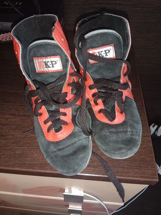 Продам борцовки и самбовки