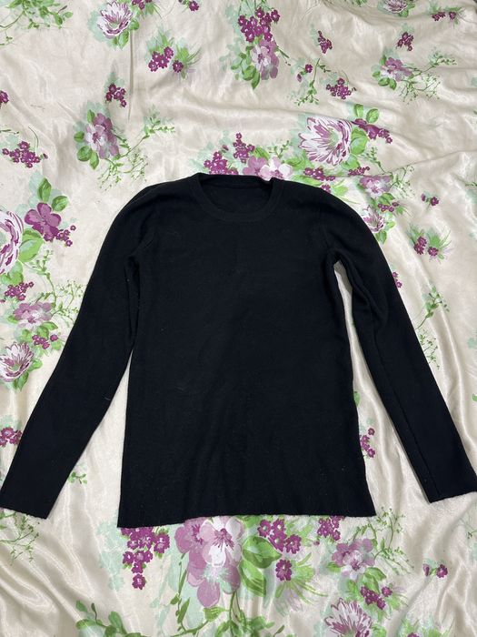 Продам кофты, штаны, платья