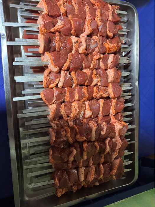 Продаем как готовый шашлык на шампурах.