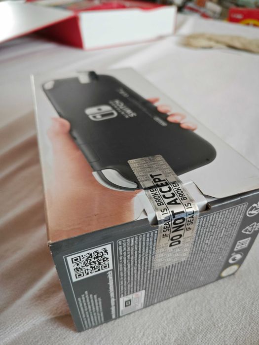 Nintendo swich lite grey