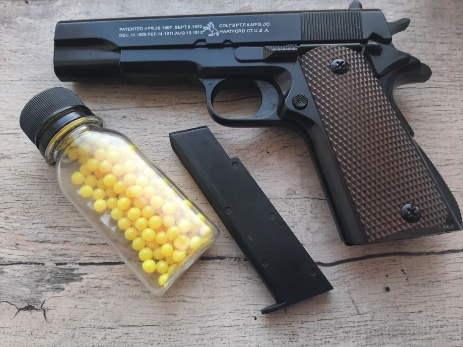 Пистолет  металалический