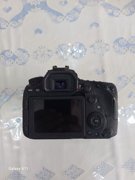 Canon 90D -18-135 mm
