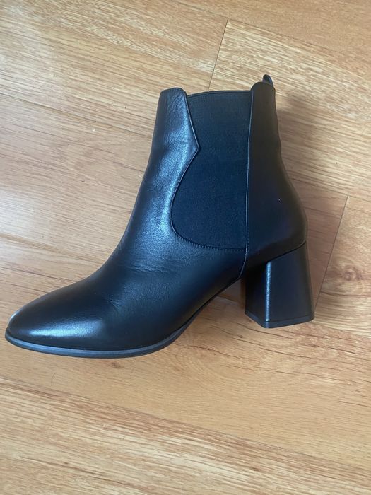 Ботинки кожанные новые