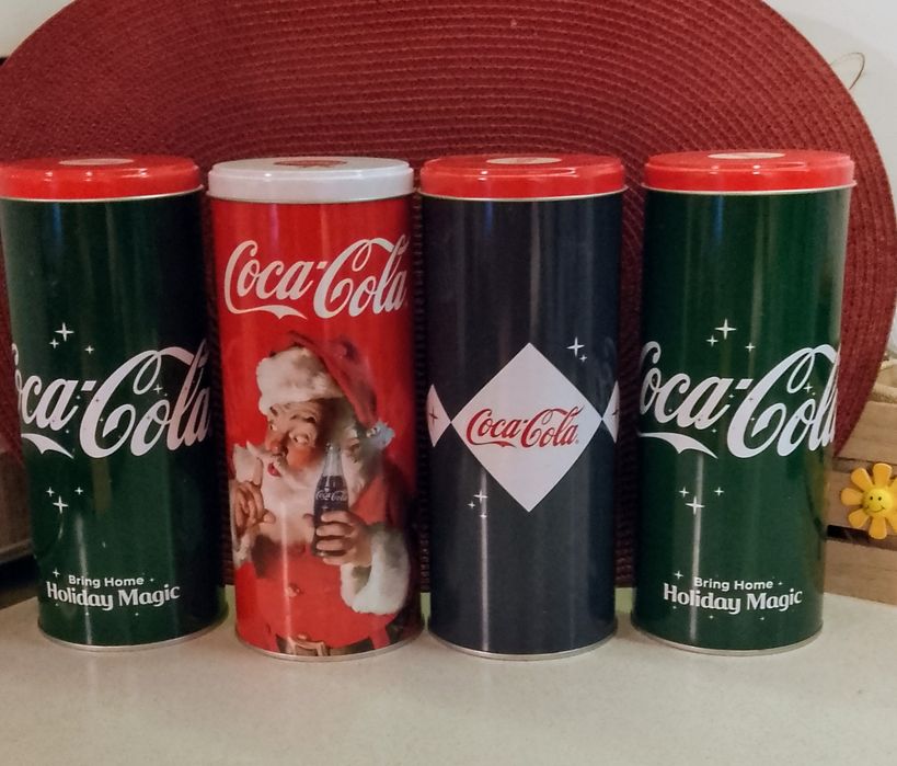 Метални кутии на Coca- Cola ola