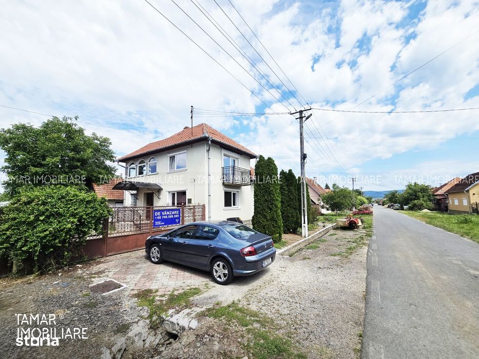 Casă Spațioasă Super Amenajată- 250 Mp / Cu Teren 3000 Mp