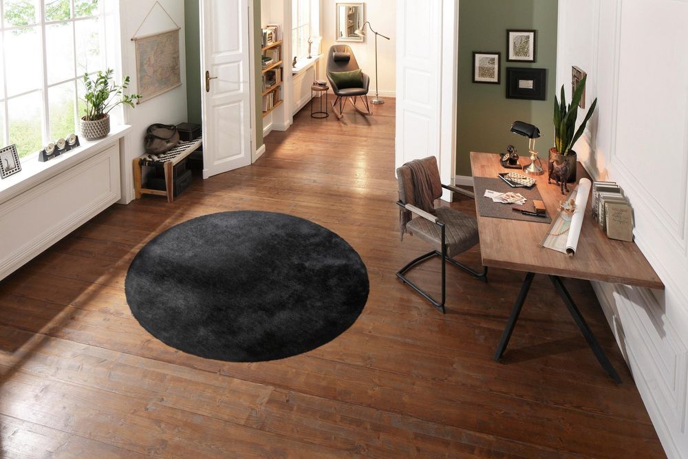 Covor Dana rotund, fir inalt si moale, negru, diametru 140 cm