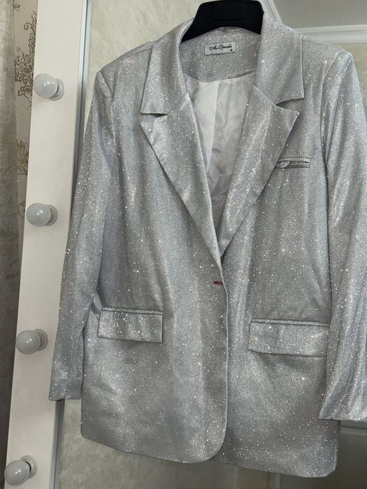 Кастюм пиджак   Срочно сотилади