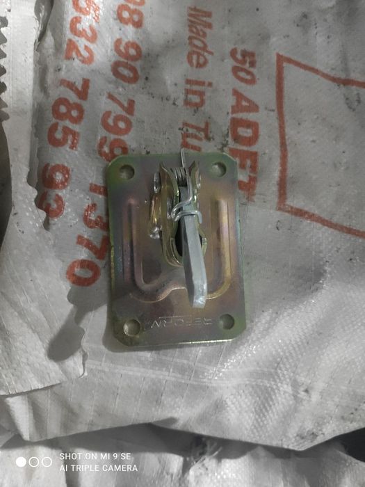 Зажим для аполубка.