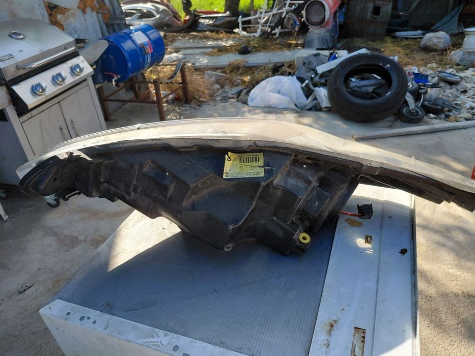 Десен фар за Ford Fiesta 2008-2013