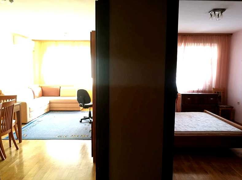 Дава се под наем Двустаен апартамент в Бургас, Възраждане - 68 кв.м за 306 € - Снимка #2