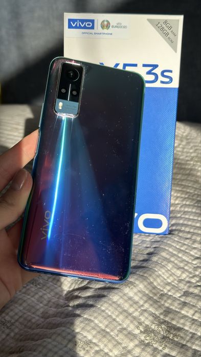Vivo Y53s 8/128 GB — продам