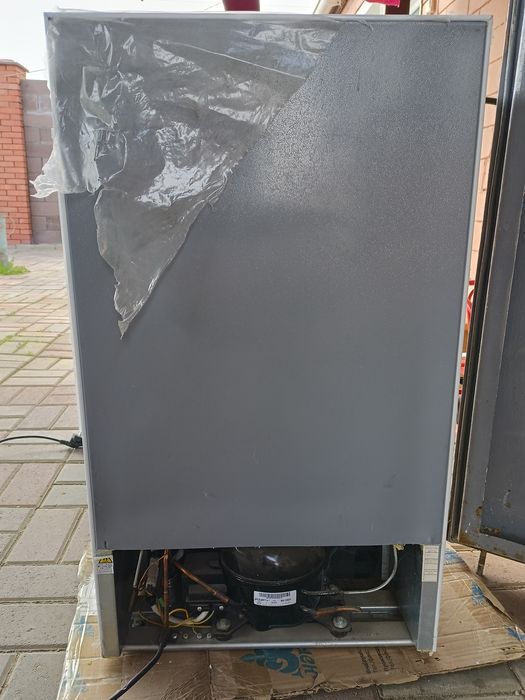 Холодильник новый маленький