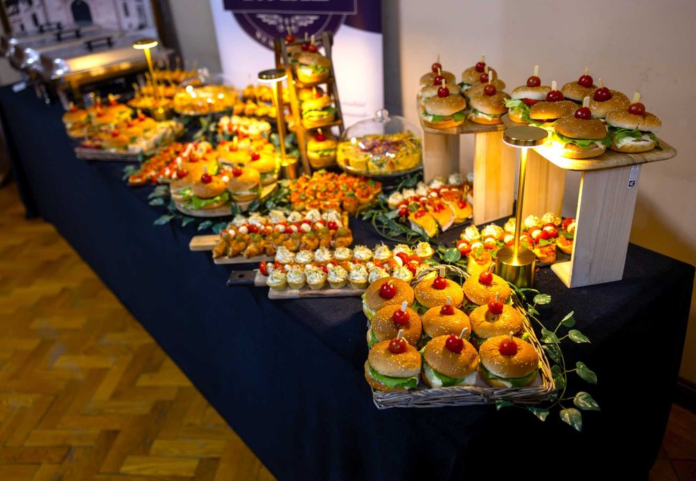 Grazing table, Cheese bar, Salty bar, Fuit bar, Candy bar