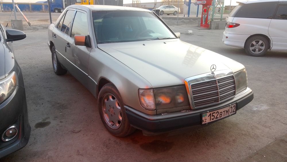 Продам мерс 124.