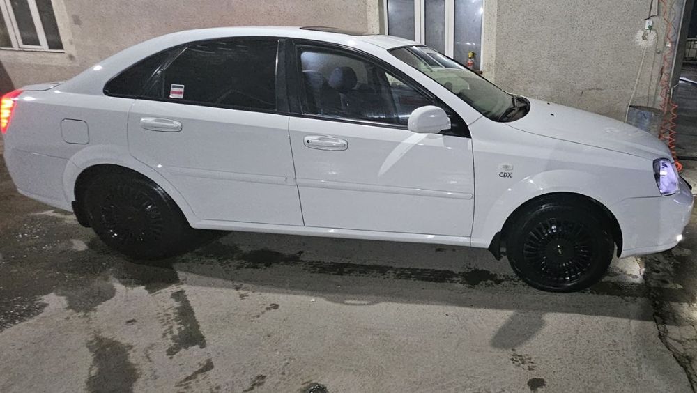 Авто машина лассети