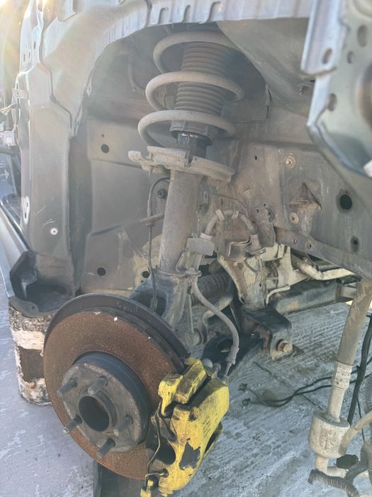 Fuzeta fata amortizor complet cu arc si flansa Ford Focus 3 2012-2018