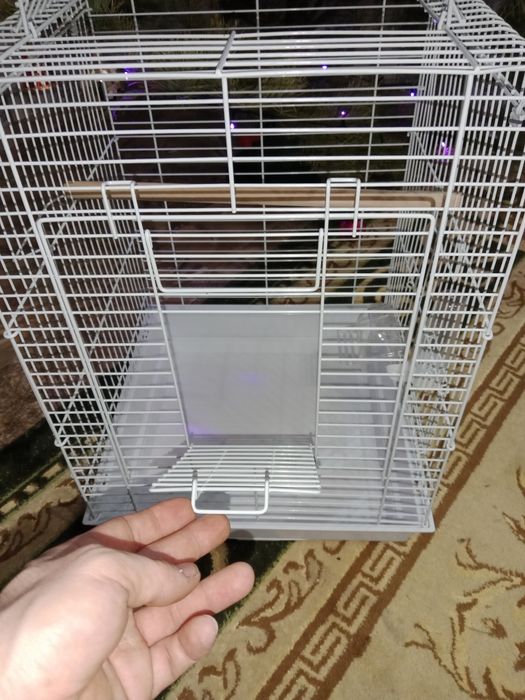 Продам клетку для попугаев
