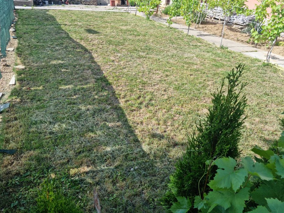 Голяма луксозна къща в село Горно Пещене