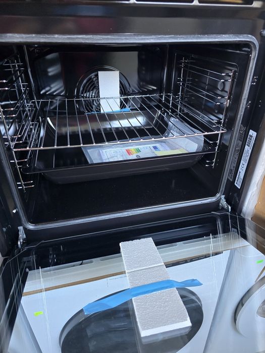 Нова фурна за вграждане Снайге/Snaige 76 литра