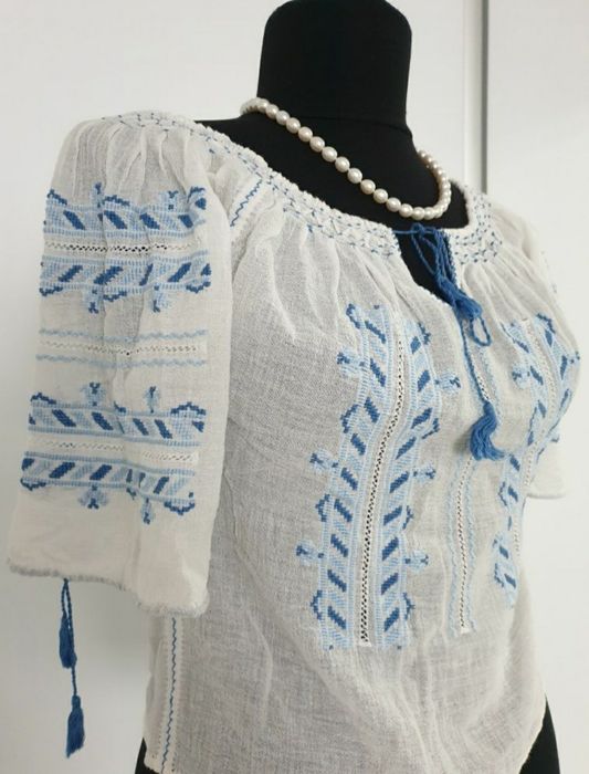 Ie traditionala cu maneca scurta