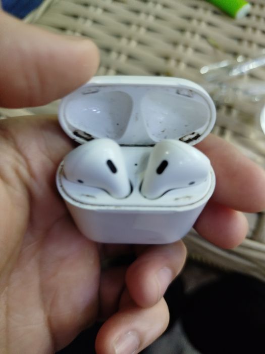 Airpods 1 продам
