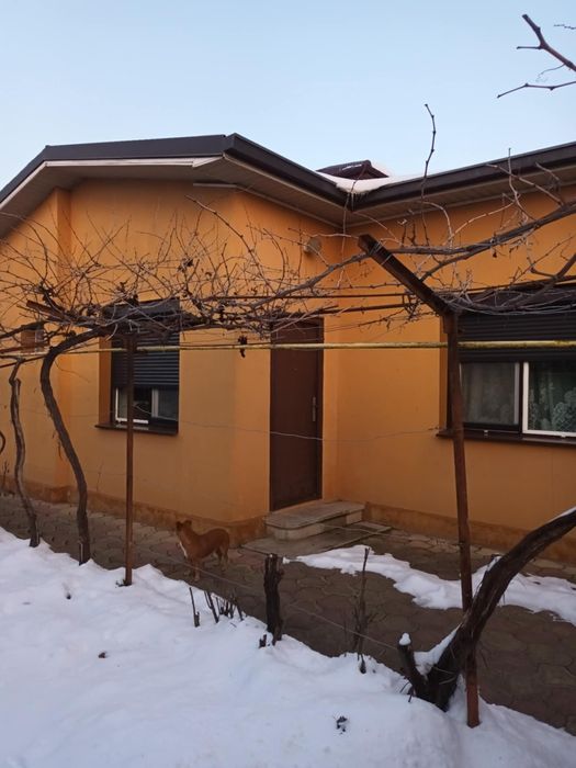 Vând Casă Zona Intim