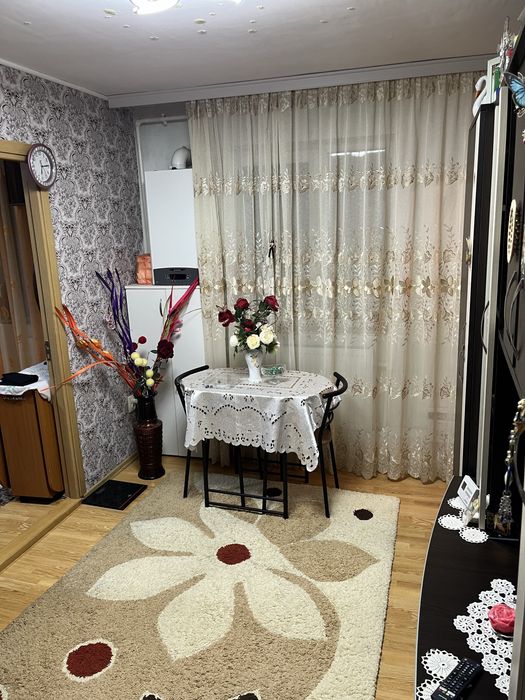Vand apartament 2 camere etaj1 bloc c2 zona unitate