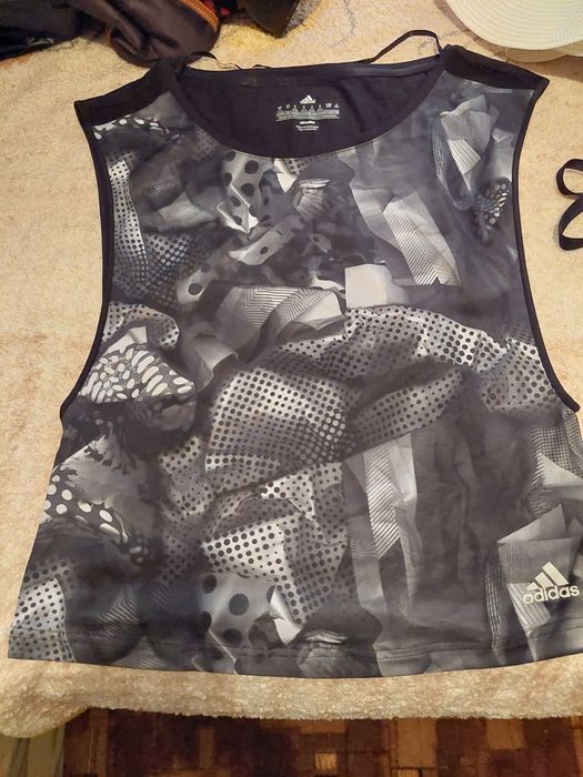 Елеци 2 броя за 7лв