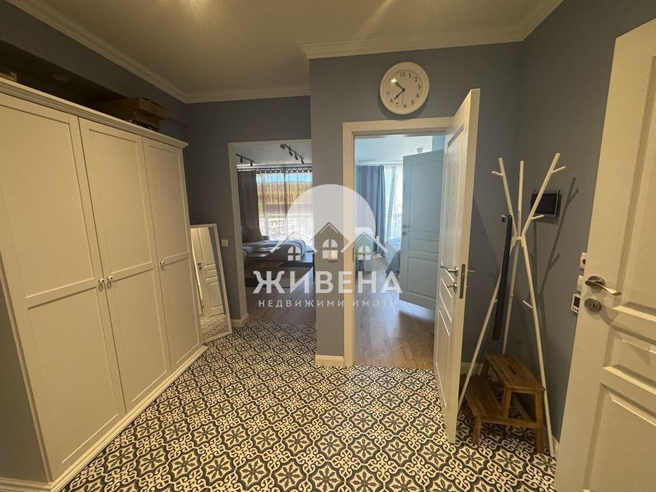 Продава обзаведен 3-стаен апартамент, кв. Бриз, 114 кв.м